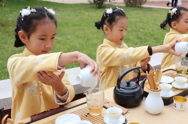 持续夯实校家社协同育人逐步构建五维协同心育工作体系与三全 持续夯实校家社协同育人逐步构建五维协同心育工作体系与三全